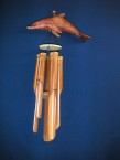 carillon en bambou avec dauphin