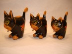 chats colorés avec des cloches série de 3