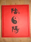 album de photos en papier fait artisanalement avec ying yang