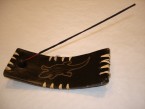 porte encens avec gecko et décoration en rotin