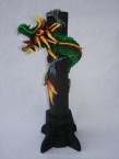 porte encens avec un dragon où la fumée sort de sa gueule