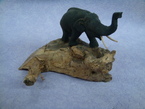 éléphant sur tronc en teak