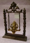 ganesha sur balançoire