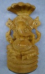 ganesha assis avec des serpents