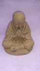 Un moine en pièrre 12cm