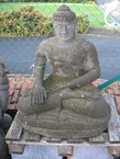 Boeddha en pièrre de lave