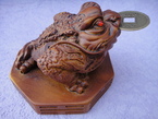Crapeau à trois pattes 