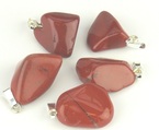 pendentif en jaspe rouge