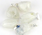 pendentif en pierre de lune blanche
