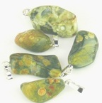 Pendentif en rhyolite